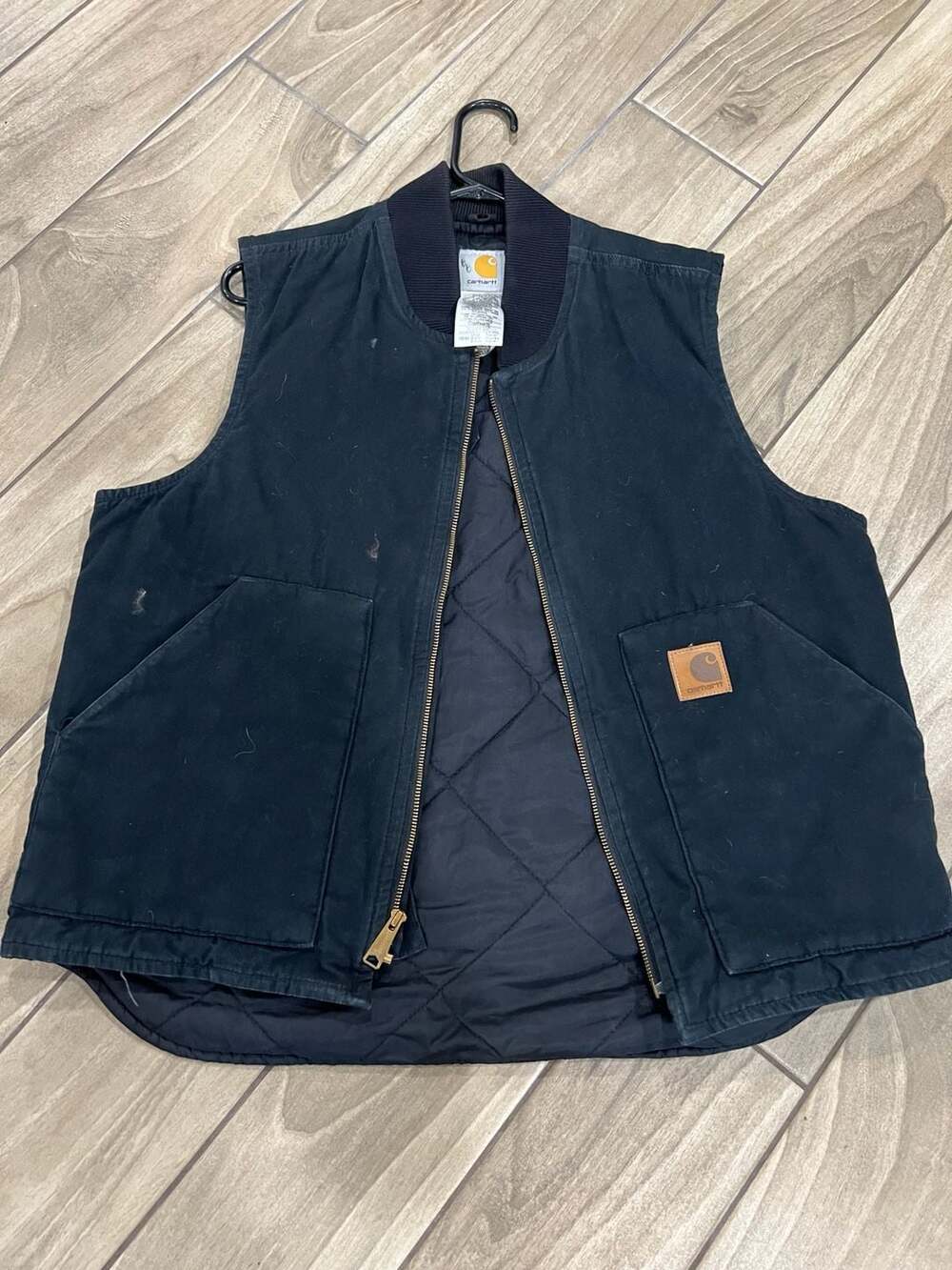 Carhartt V300 BLK Arctic Quilt-Lined Duck Vest Black Size Large Regular